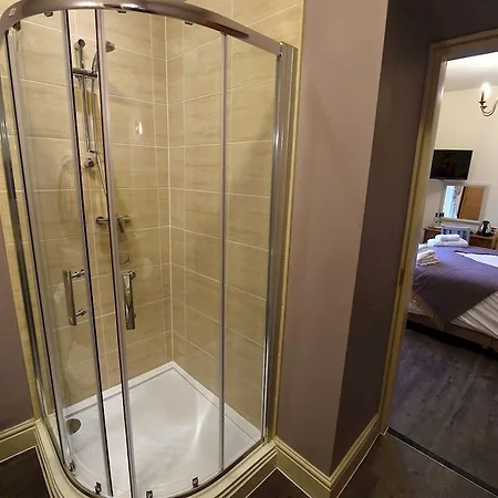 Inn Gateway At